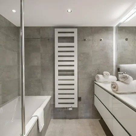 Lägenhet Renove 3 Chambres, 1850, Avec Balcon Et Parking - Fr-1-564-59